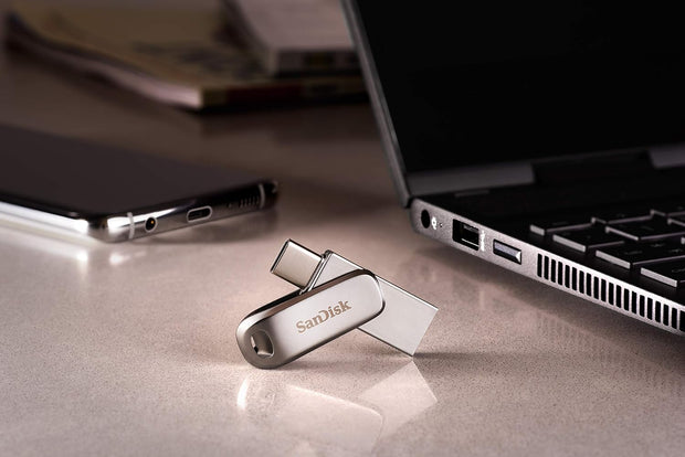 SanDisk Ultra Portable Dual USB Type-C and USB Type-A connectors  256GB | High-speed USB 3.1 Flash Drive (Silver)